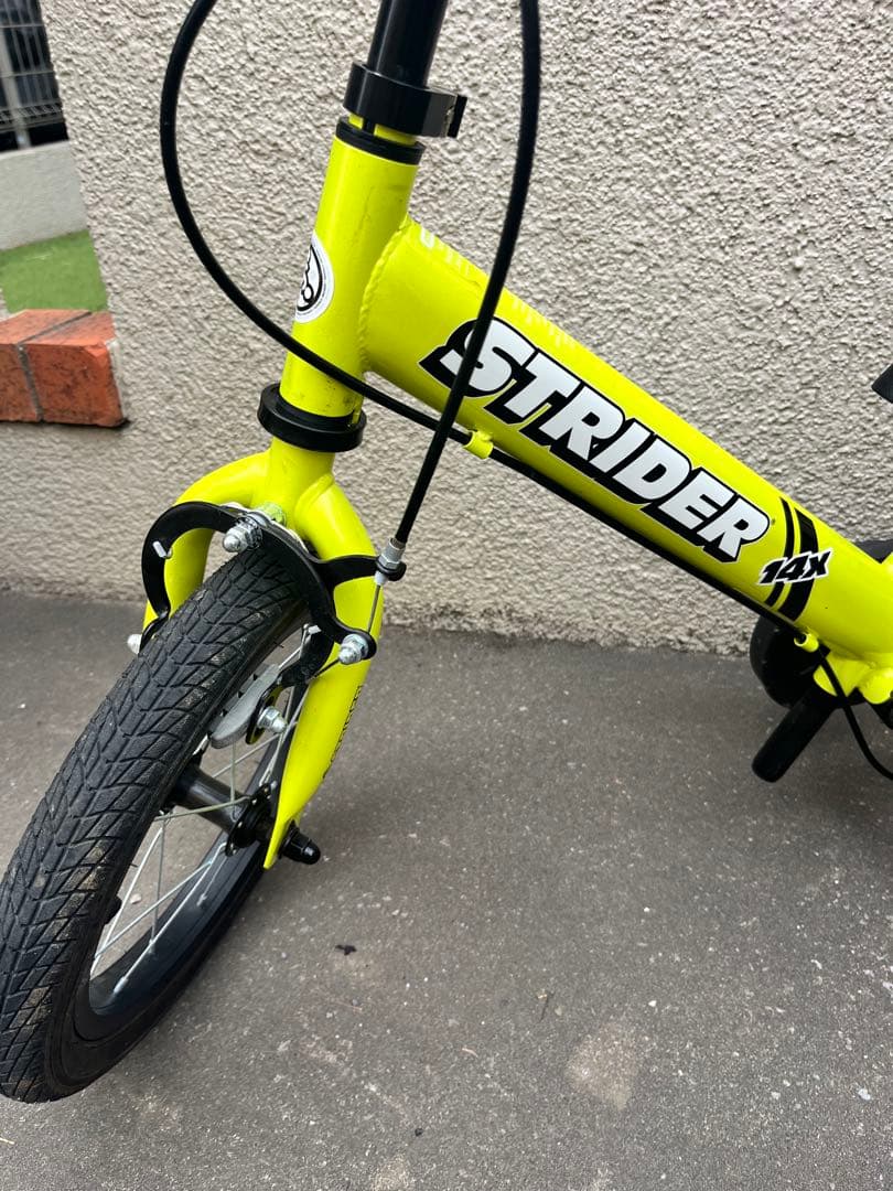 STRIDER 14X　ストライダー　ライムイエロー　ペダルキット・スタンド付き
