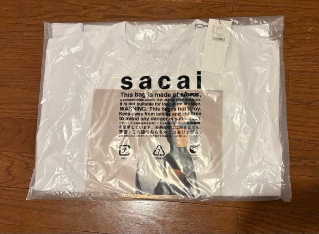 即完！野村訓市着用sacaiのAaliyah Print T-Shirt白3