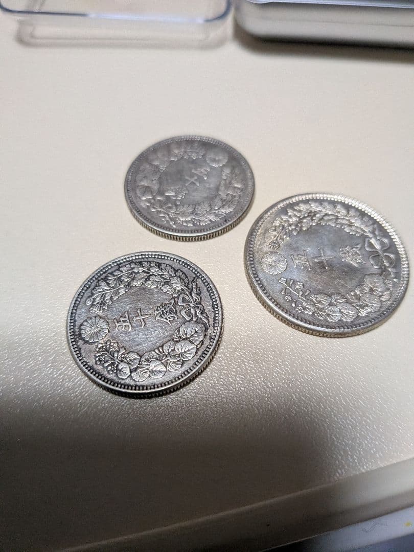 ココアです。明治時代の銀貨 3枚セット