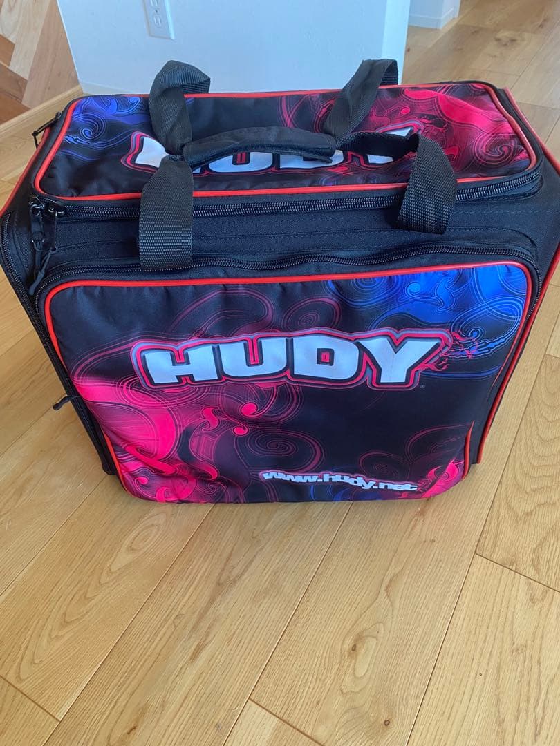 HUDY キャリーバッグ 黒・赤・青