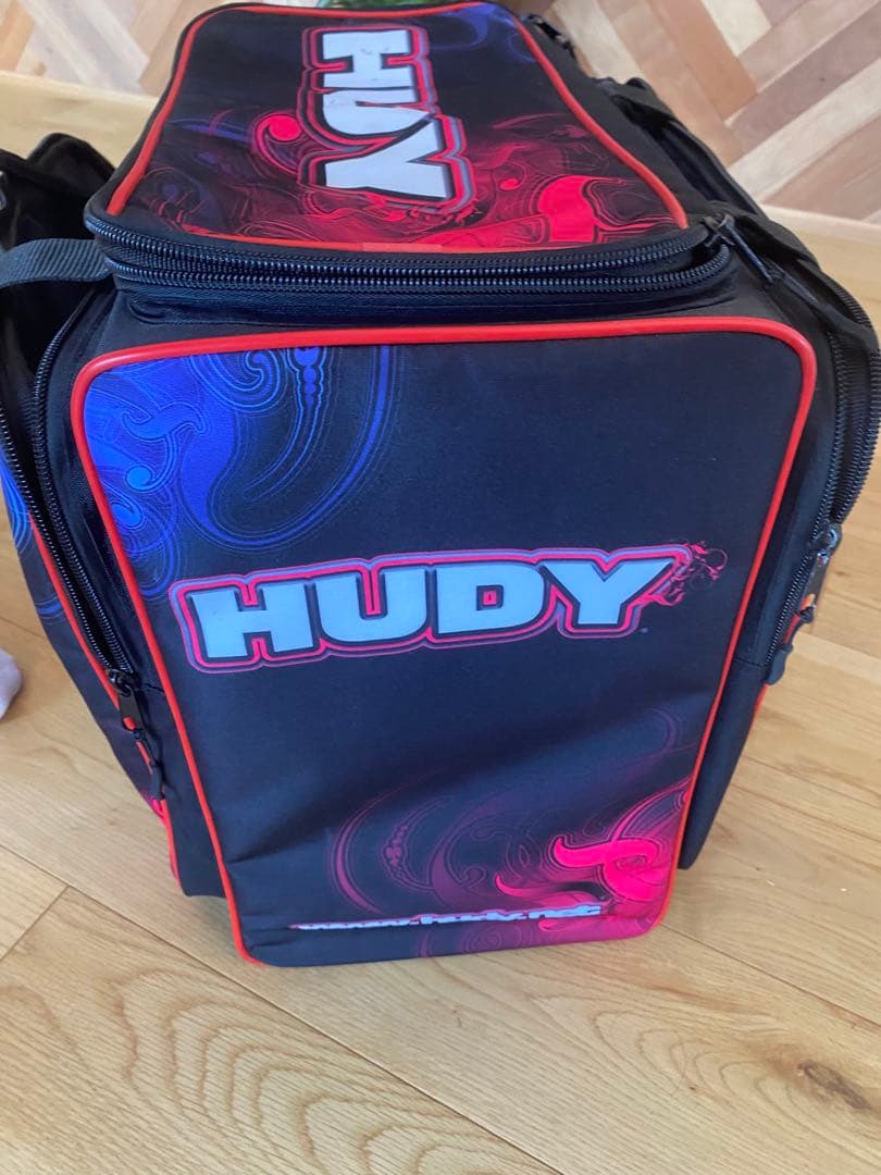 HUDY キャリーバッグ 黒・赤・青