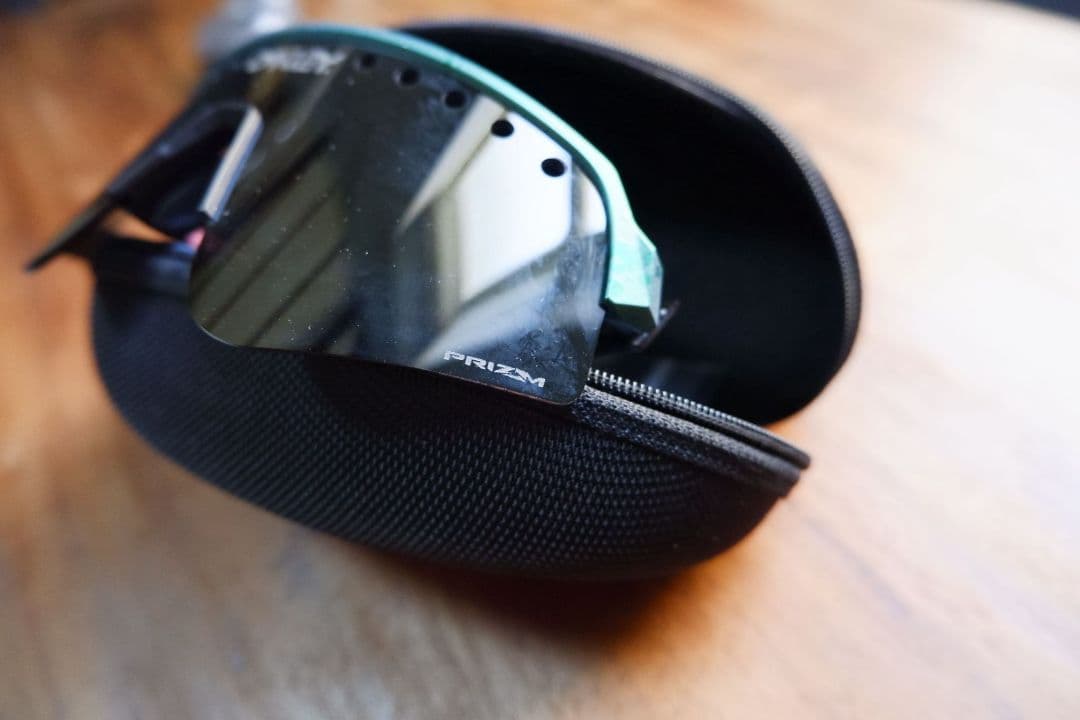 オークリーサングラス Oakley sutro lite sweep