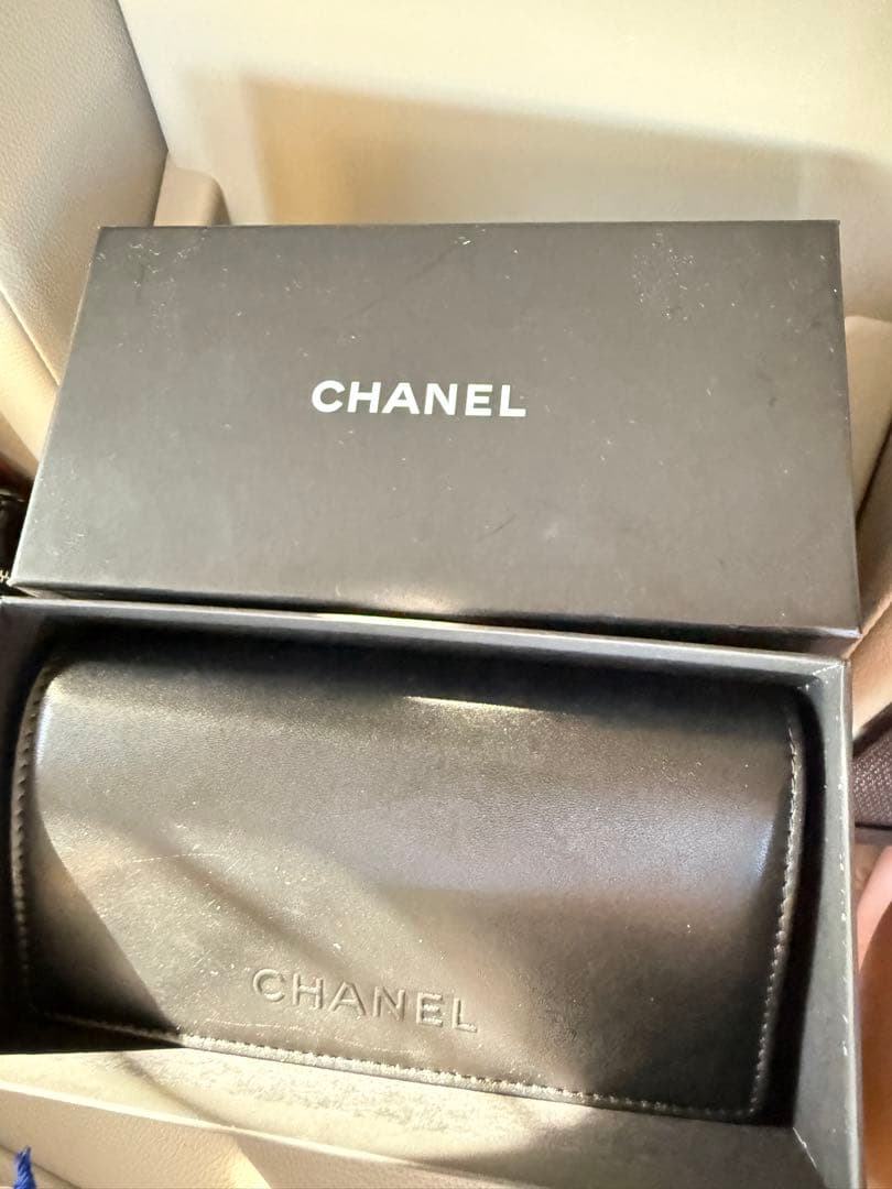 CHANEL ブラック スクエア サングラス