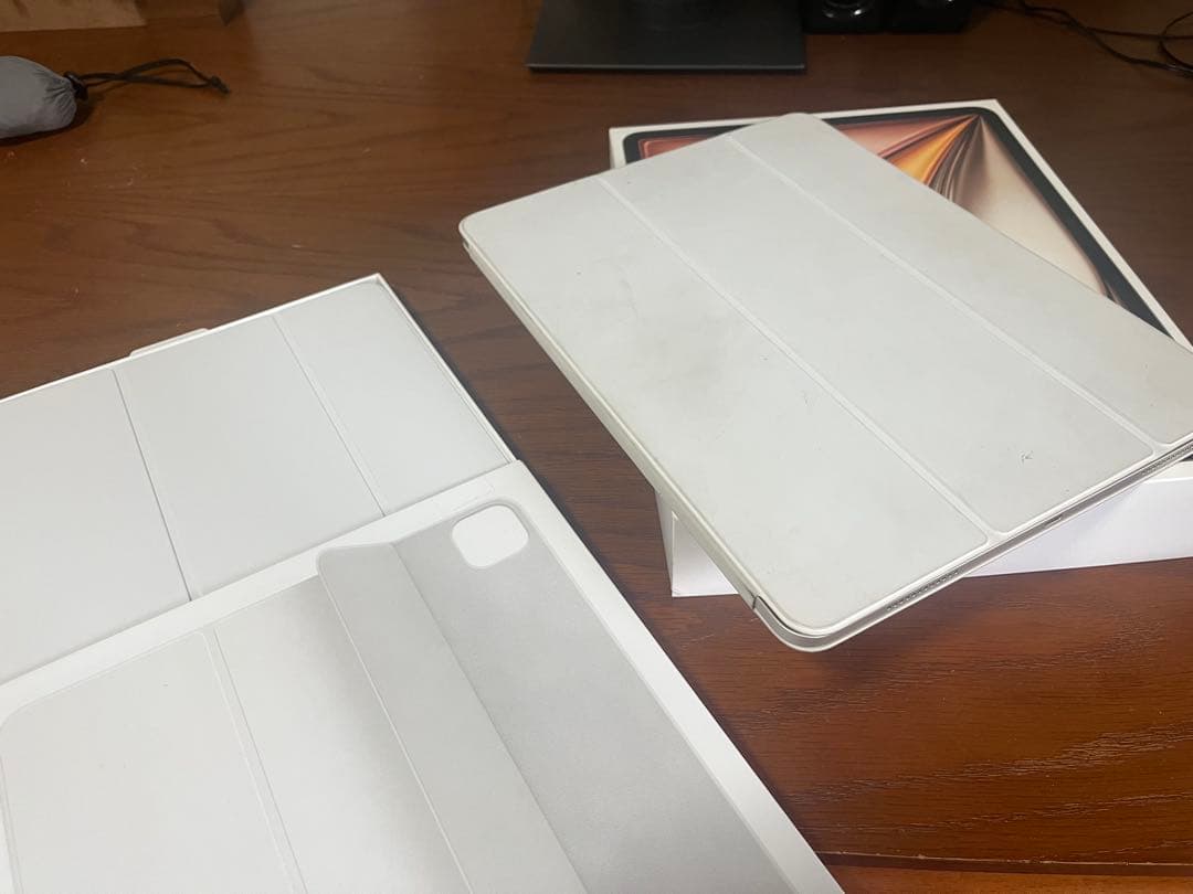 Apple iPad Air１３インチ シルバー + Smart Folio