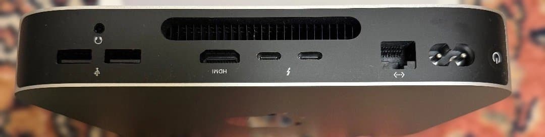 Apple Mac mini 2023（M2チップ）