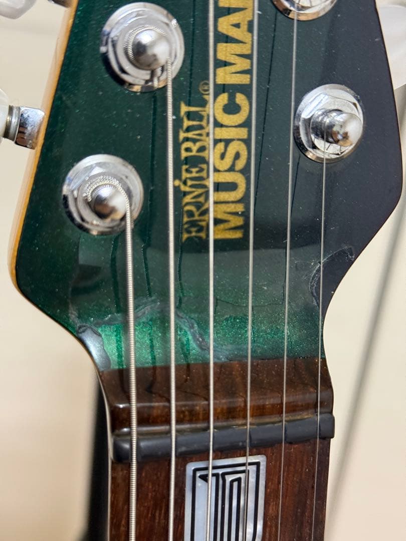 Music Man JP6 John Petrucciモデル
