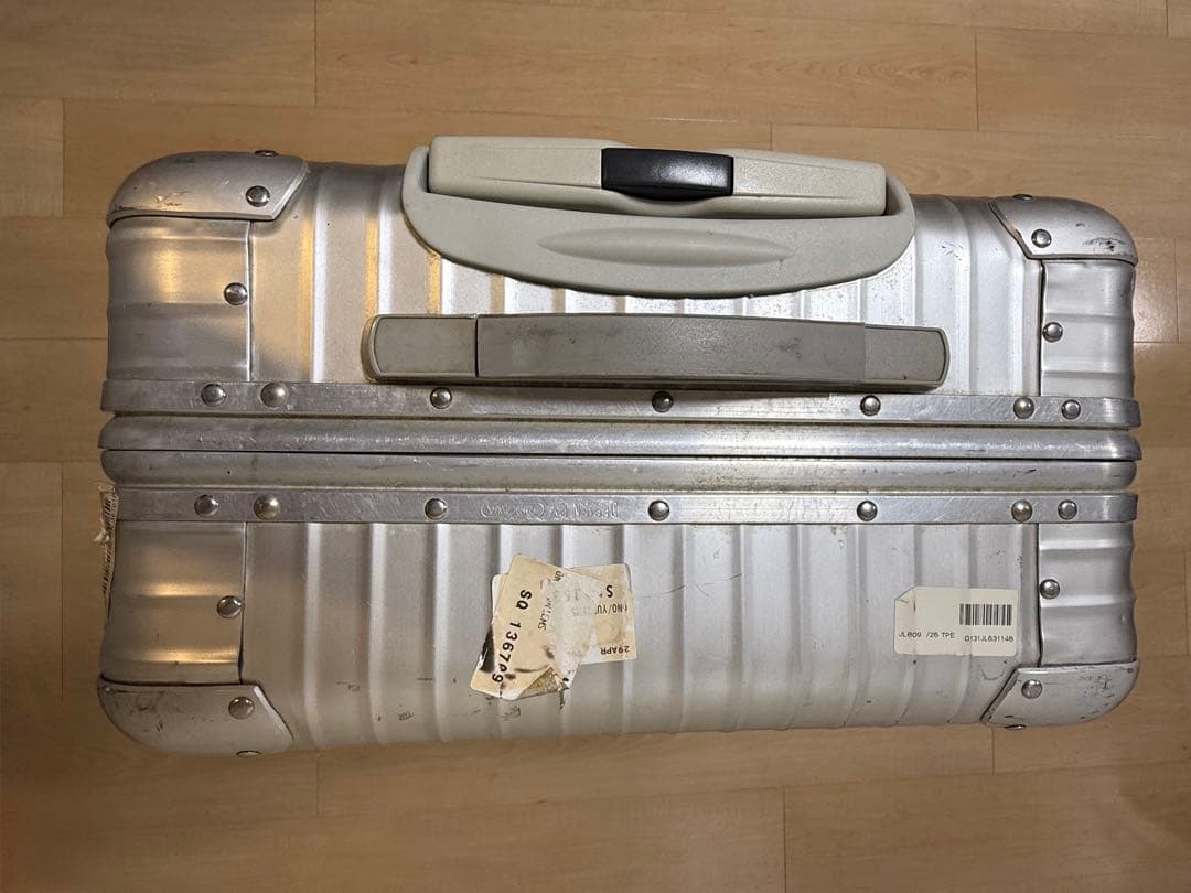 RIMOWA 中型スーツケース