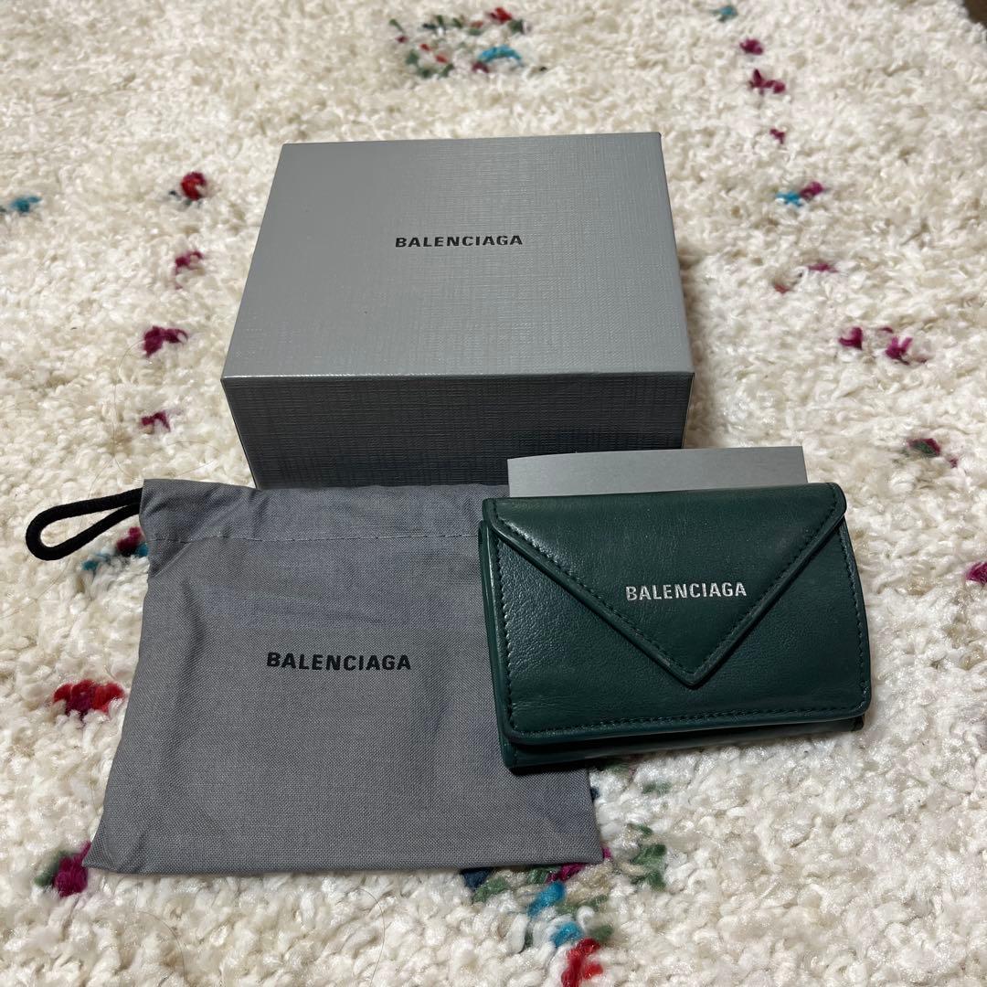 早い者勝ち　値下げ中! BALENCIAGA グリーン 三つ折り財布　緑財布