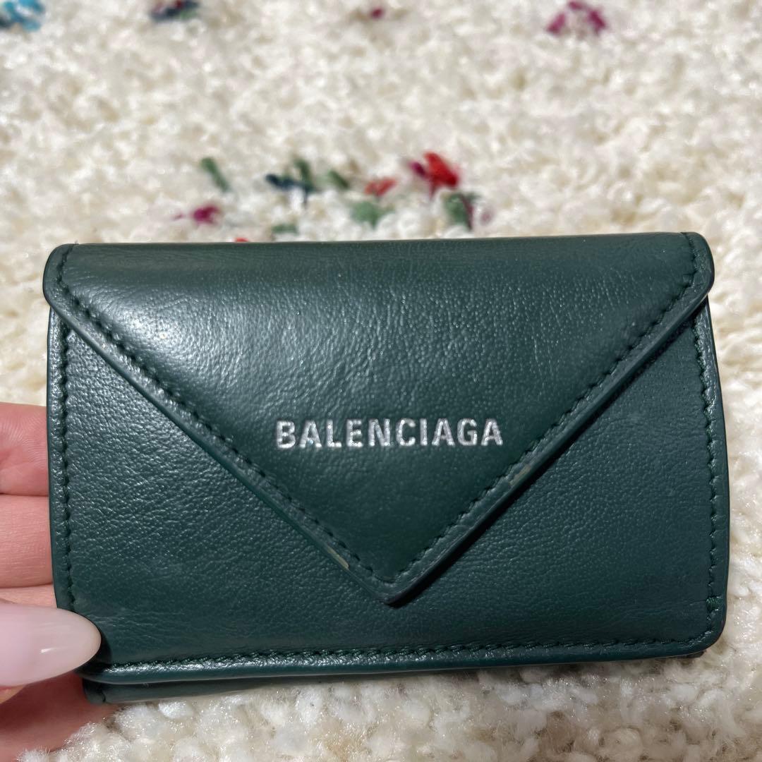 早い者勝ち　値下げ中! BALENCIAGA グリーン 三つ折り財布　緑財布