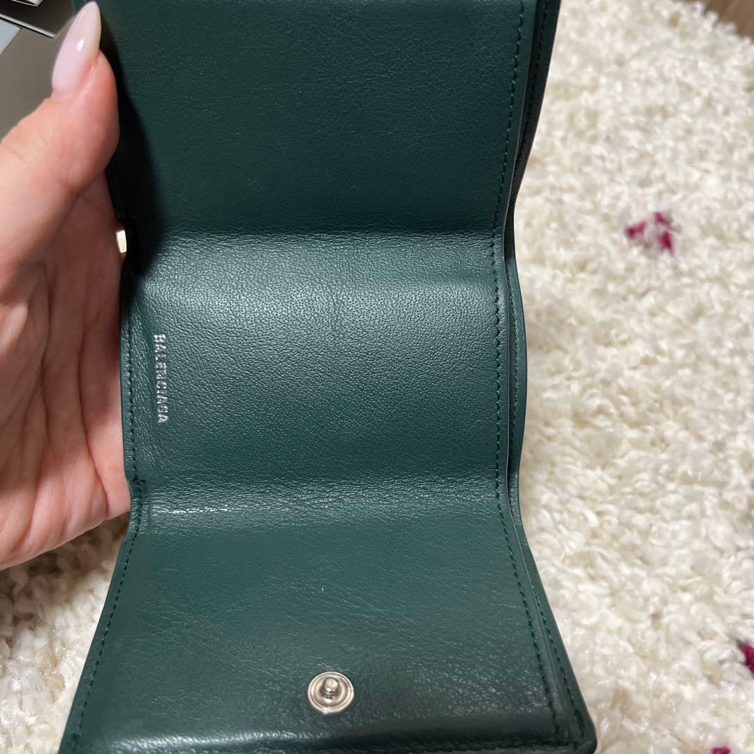 早い者勝ち　値下げ中! BALENCIAGA グリーン 三つ折り財布　緑財布