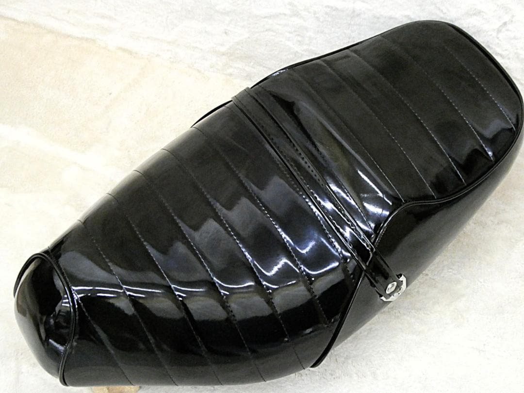 アドレスV125 黒エナ タックロールシート　V125G　V125S