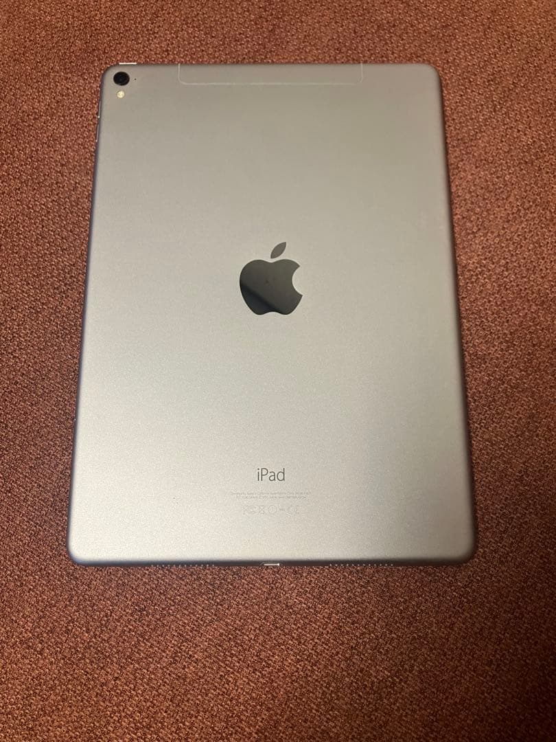L*o様 Apple iPad Pro 128GB シルバー　超美品【ジャンク】