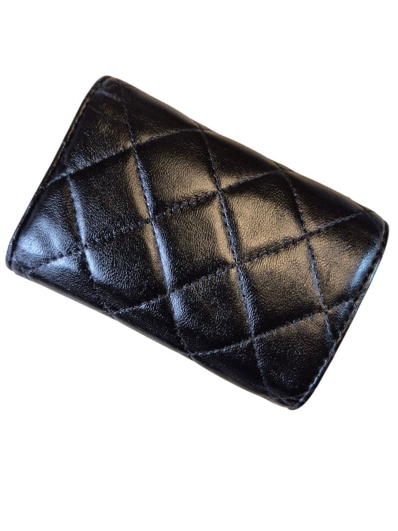 CHANEL　シャネル　マトラッセ　シルバー金具　三つ折り財布
