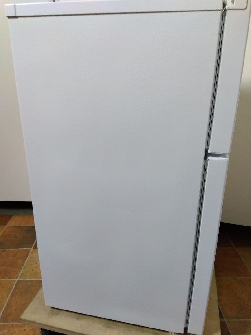 ヤマダ電機 小型冷凍冷藏庫 YRZ-C09LW 23年製