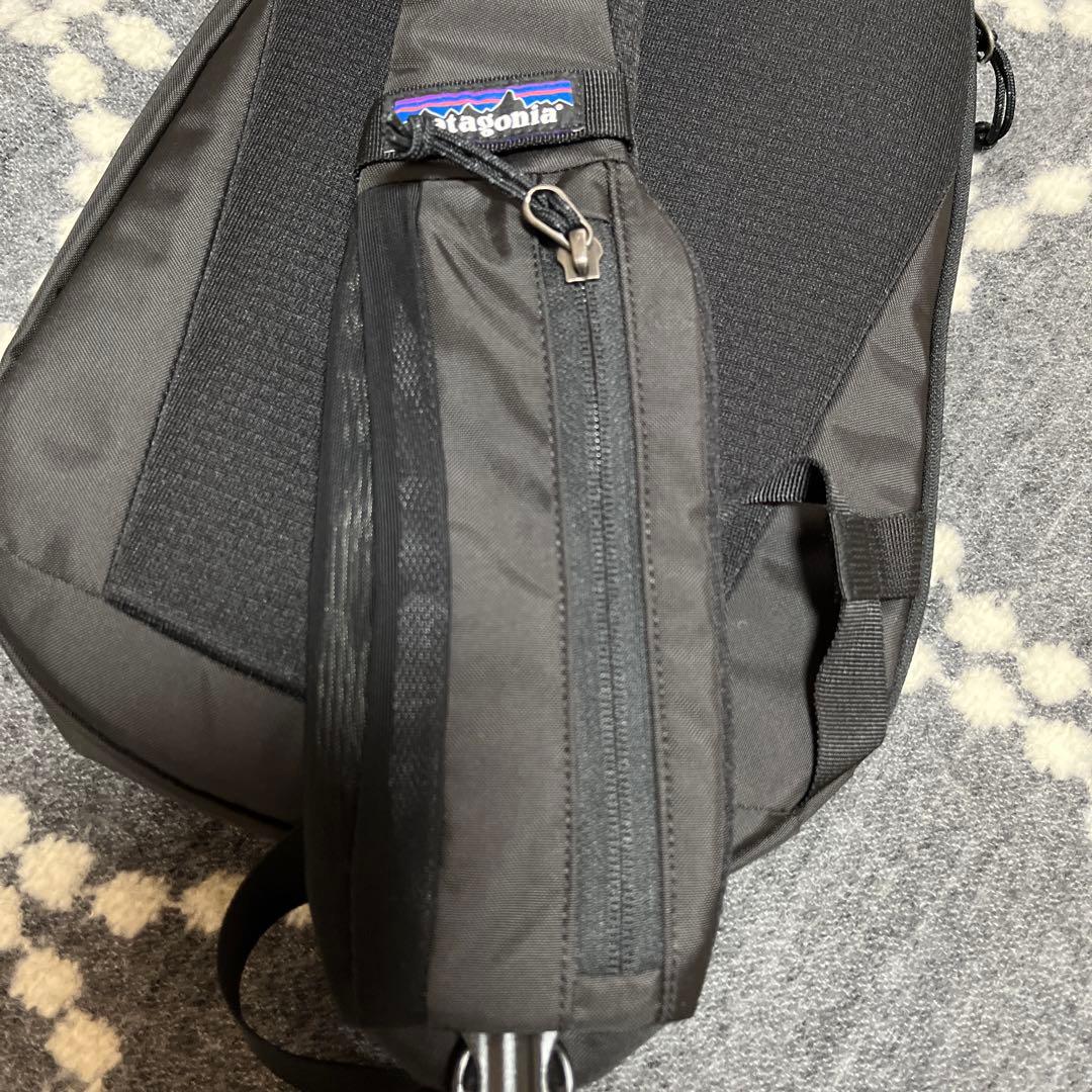 patagonia Atom Sling 8Lボディバッグ ブラック