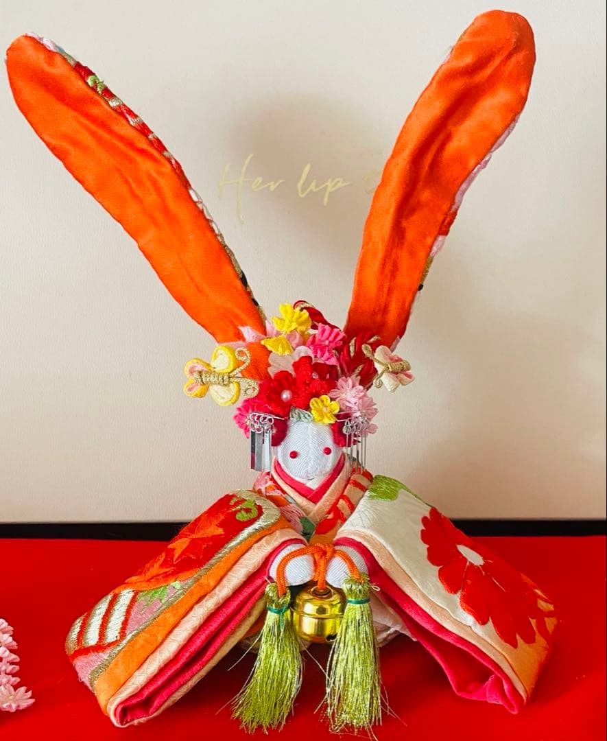 おばあちゃんのハンドメイド　刺繍アンティーク着物　うさぎ人形　お雛様にも