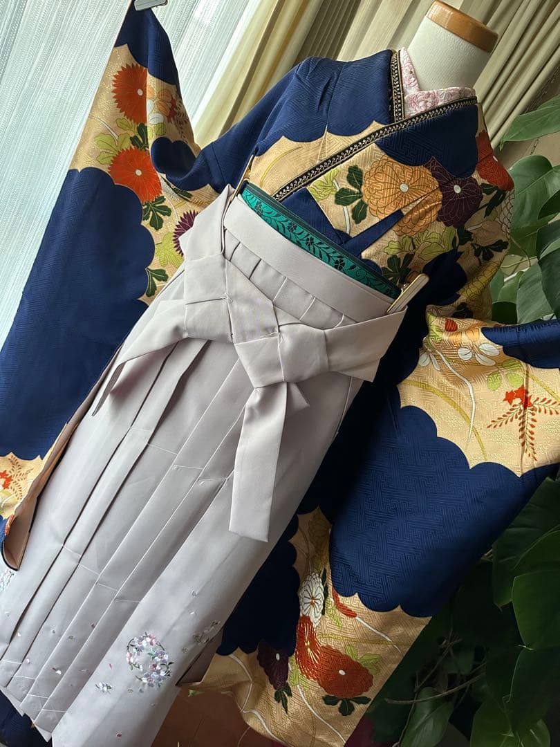 ひげお 振袖単品 ネイビー紺色×蜂蜜色 古典柄 隈取 金駒刺繍