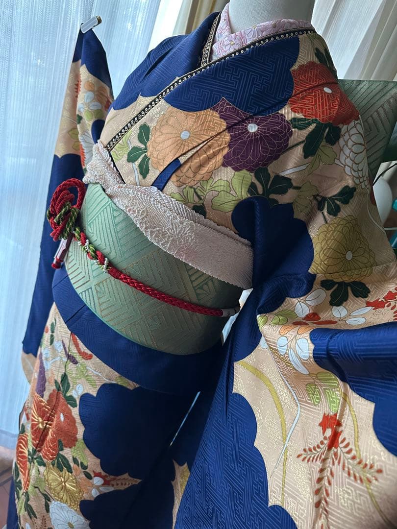 ひげお 振袖単品 ネイビー紺色×蜂蜜色 古典柄 隈取 金駒刺繍