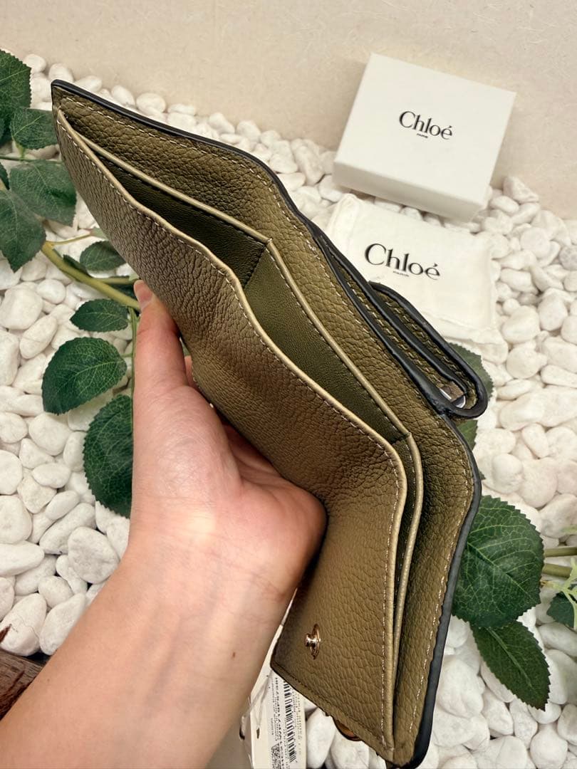 タグ付きChloé オリーブグリーン 三つ折り財布