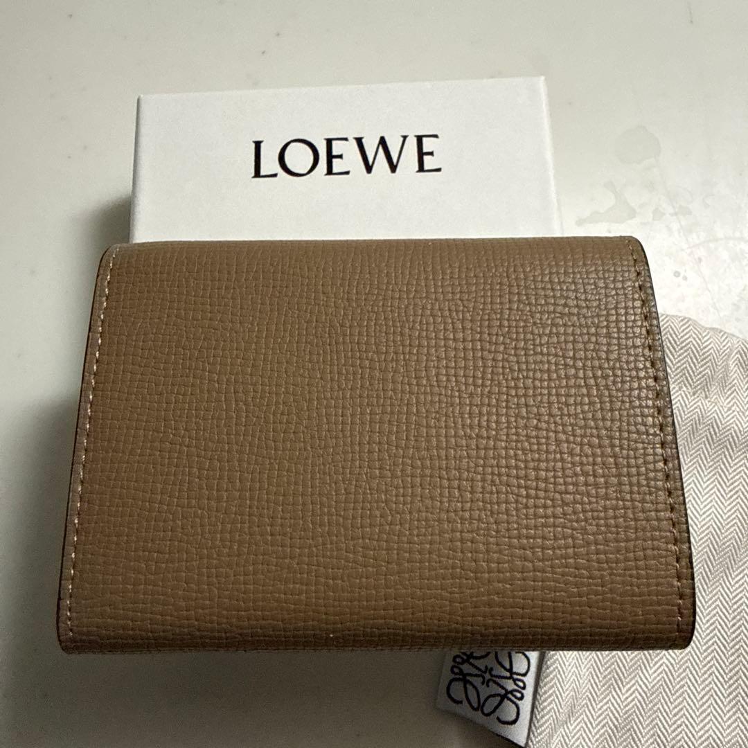 ロエベ LOEWE 財布 三つ折財布
