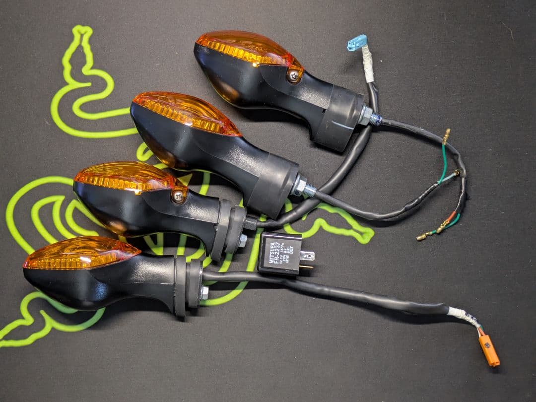 【ほぼ新品】グロム GROM JC92 純正ウィンカー 4個セット 純正リレー付