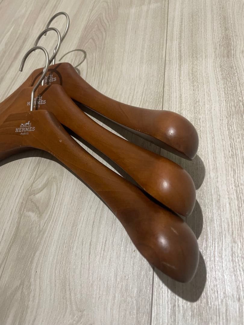 ラルHERMES 木製ハンガー 3本セット