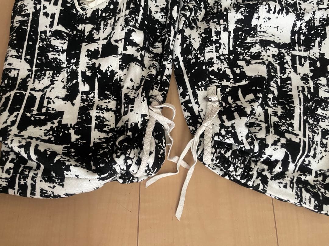 kmrii パンツ
