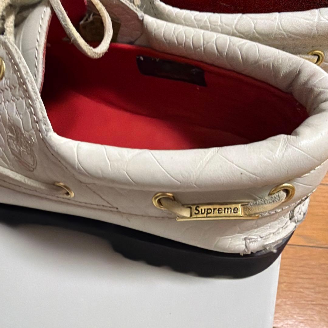 靴 supreme timberland