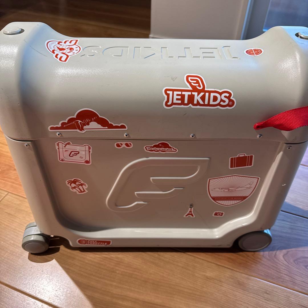 JETKIDS BY STOKKE ジェットキッズストッケ レッド　海外旅行にも