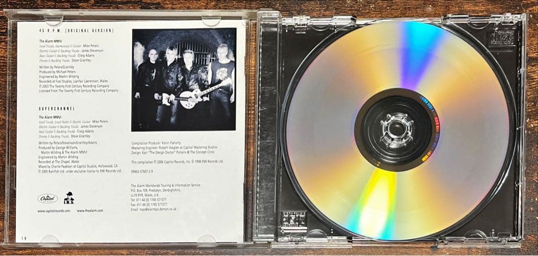 希少廃盤美品！THE ALARM 名盤CD ベスト