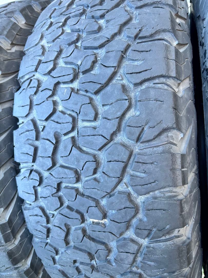 BFグッドリッチ タイヤ LT235/70R16