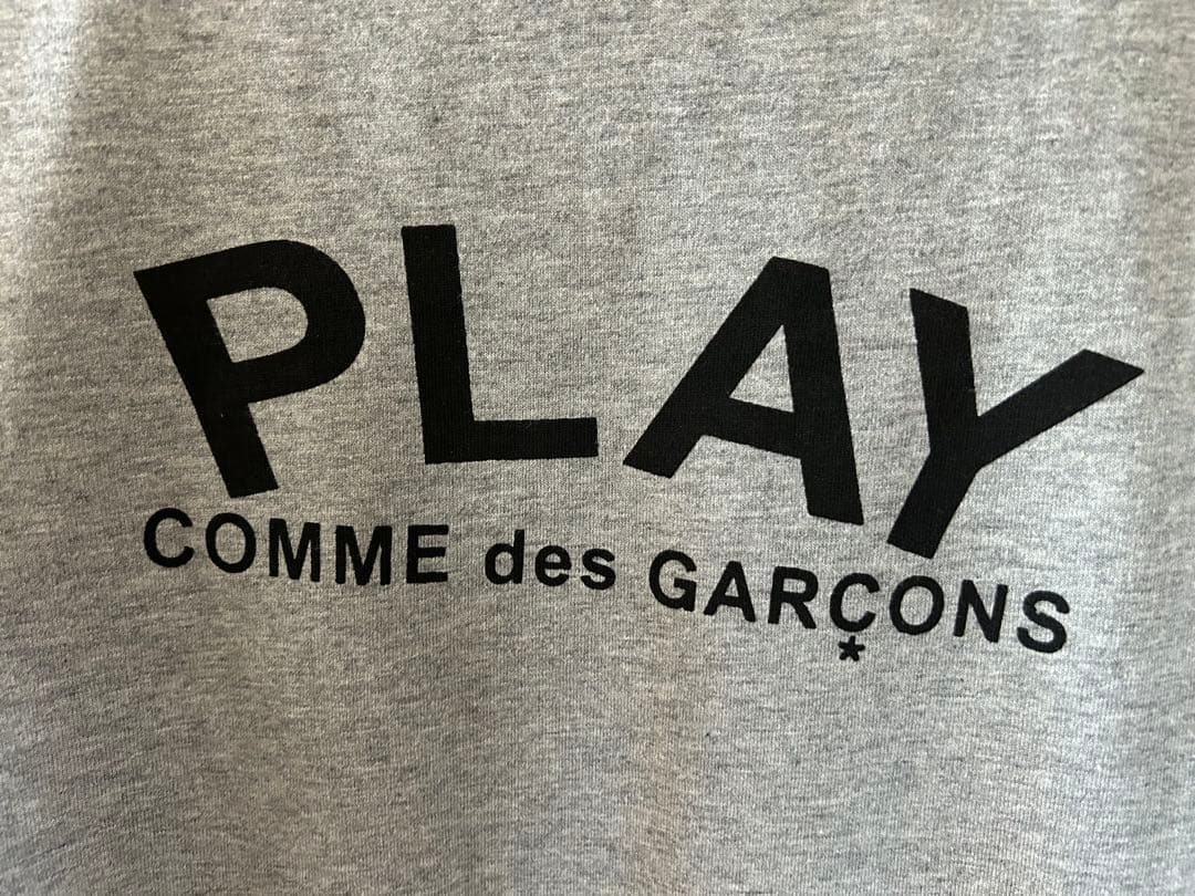 【オウ】新品 COMME des GARÇONS PLAY Tシャツ