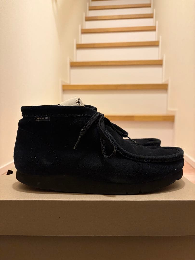 靴 clarks WallabeeBT GTX