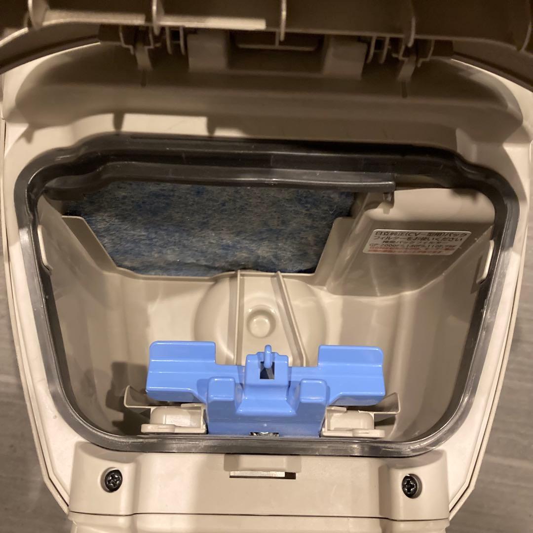 HITACHI 日立　紙パック式掃除機　かるパック　CV-KP90H