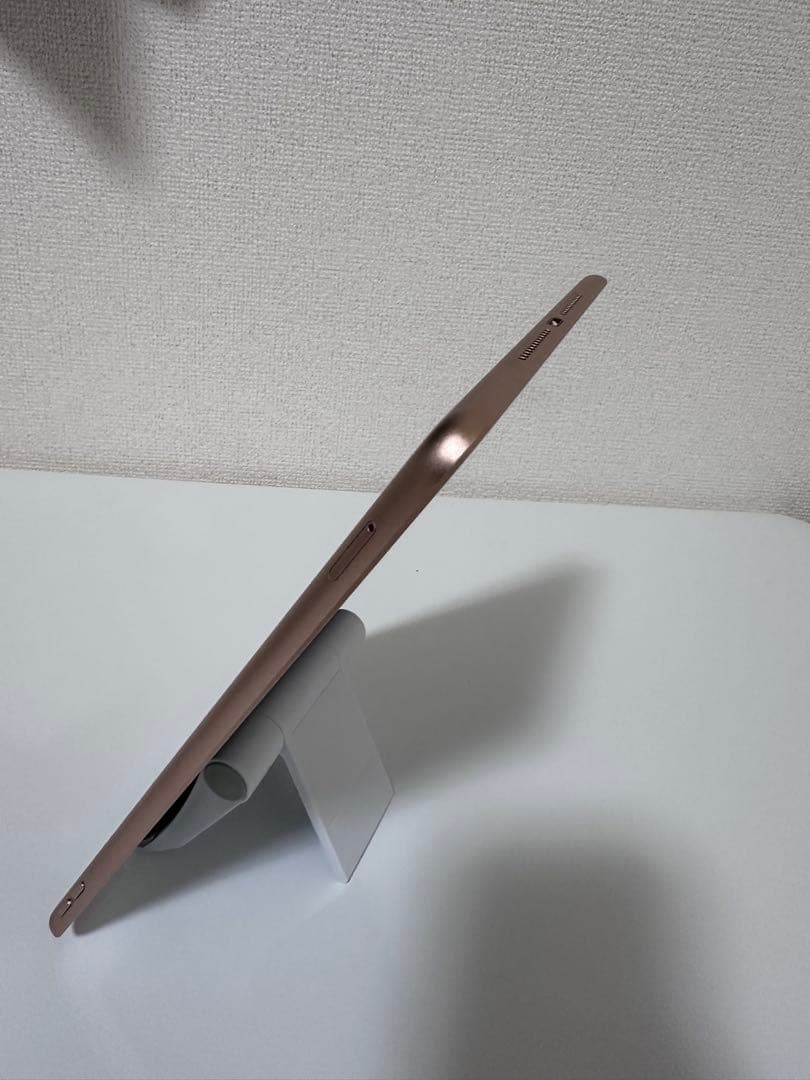iPad 第6世代 (9.7インチ) 32GB WiFi + セルラー
