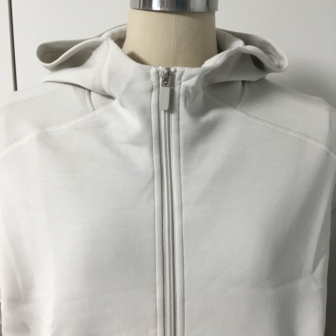 LULULEMON サイズ6 ホワイトジャージ上下セット フード付き