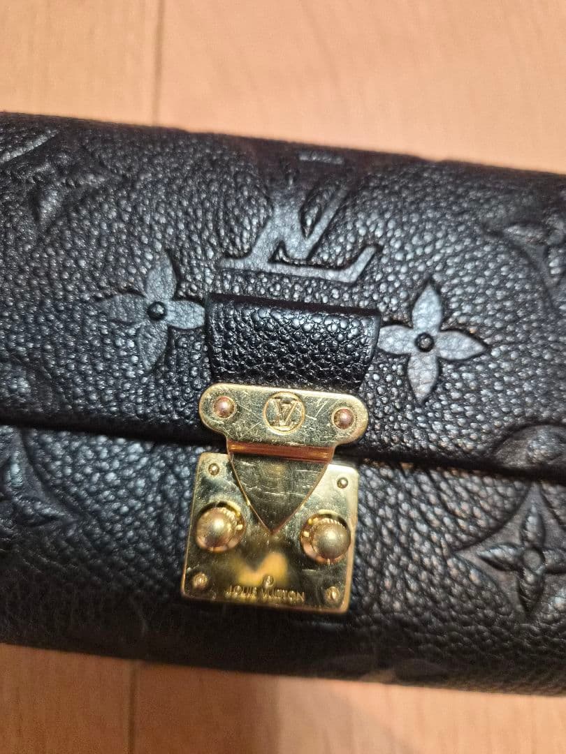 ルイヴィトン ポルトフォイユメティス