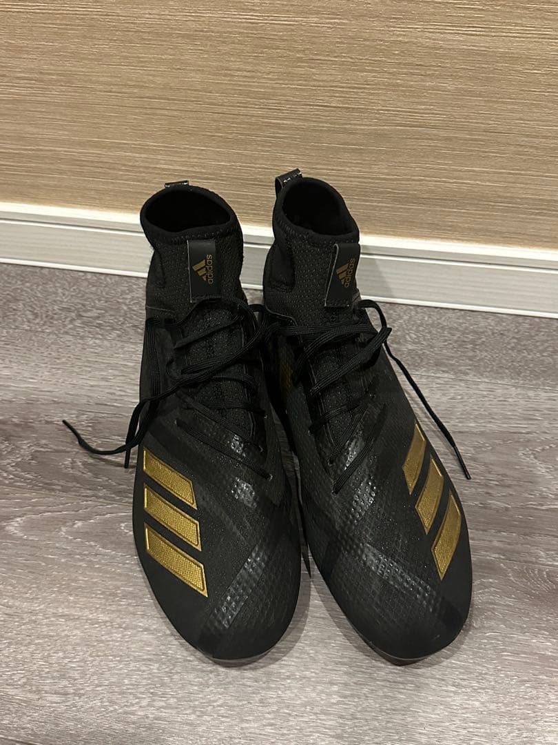 中古⭐︎adidas⭐︎ブラック ゴールド スパイクシューズ28cm