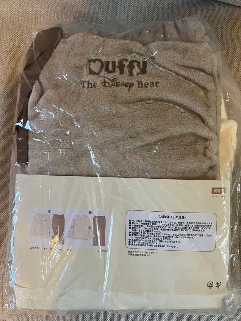 ディズニーリゾート　　ダッフィー ルームウェア　新品