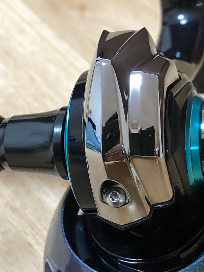 Daiwa 23エメラルダス リールRX FC LT2500S-H-DH