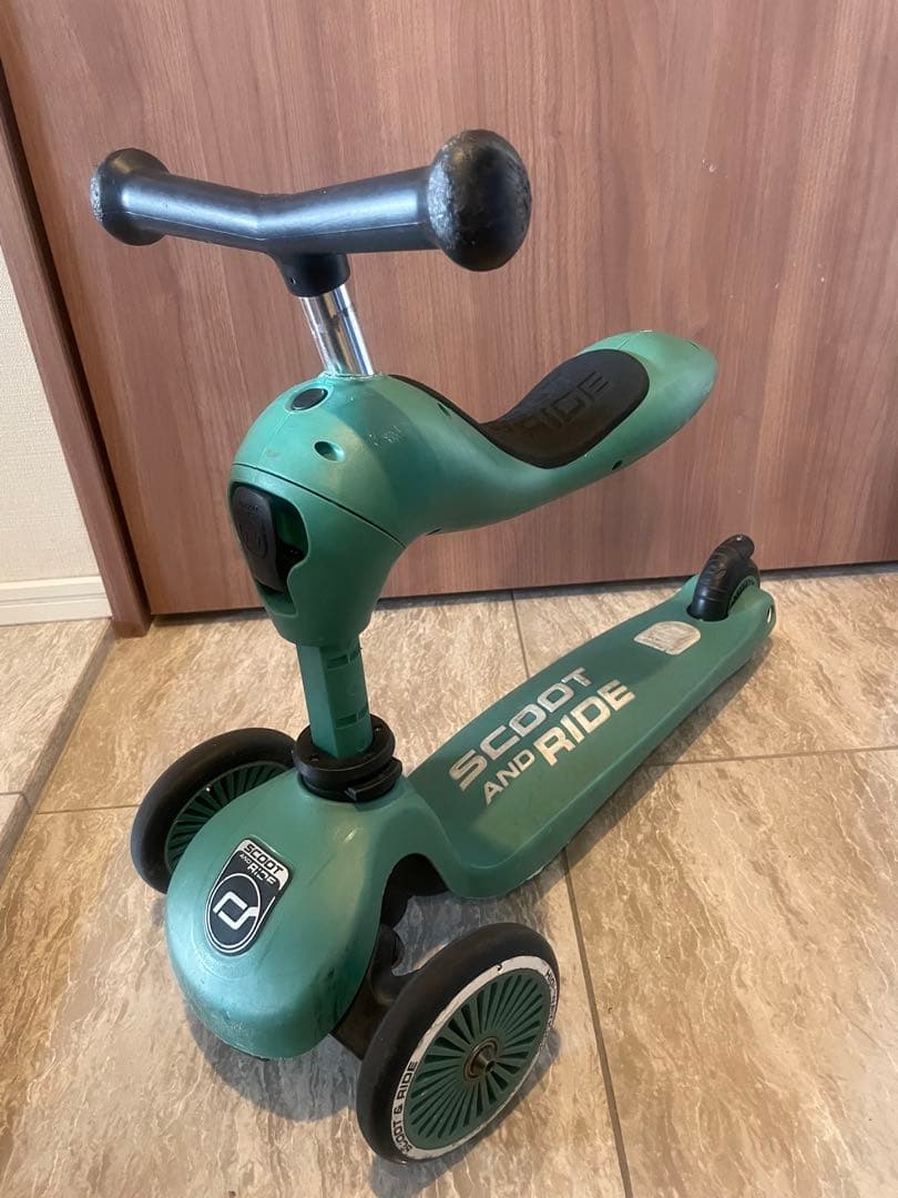 SCOOT AND RIDE スクートアンドライドハイウェイキック　ヘルメット付