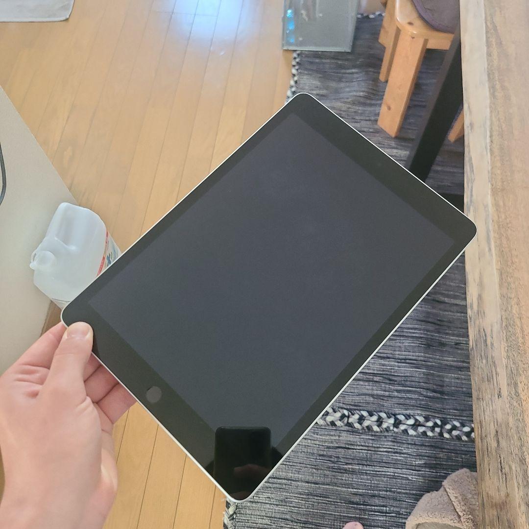 iPad9 第9世代 64GB 最新OS WiFiモデル 動作確認済み