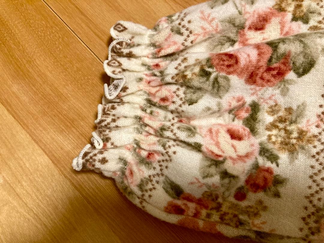 リズリサ✨花柄オフショルダー長袖ワンピース