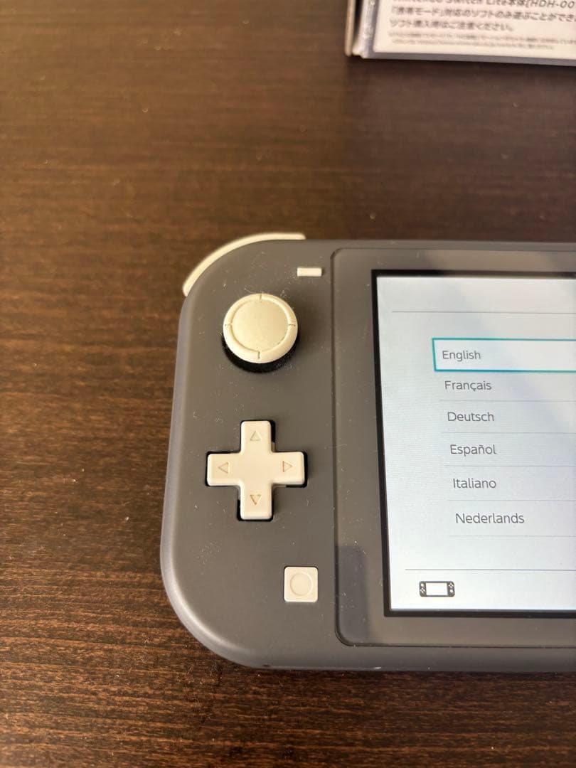 ニンテンドースイッチライト 本体のみ