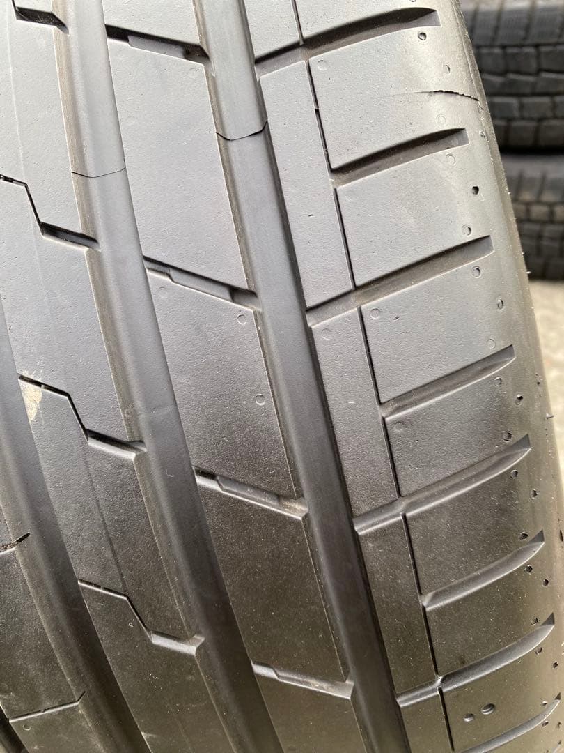 HANKOOK VENTUS 235/40/19 4本セット2020/21年製