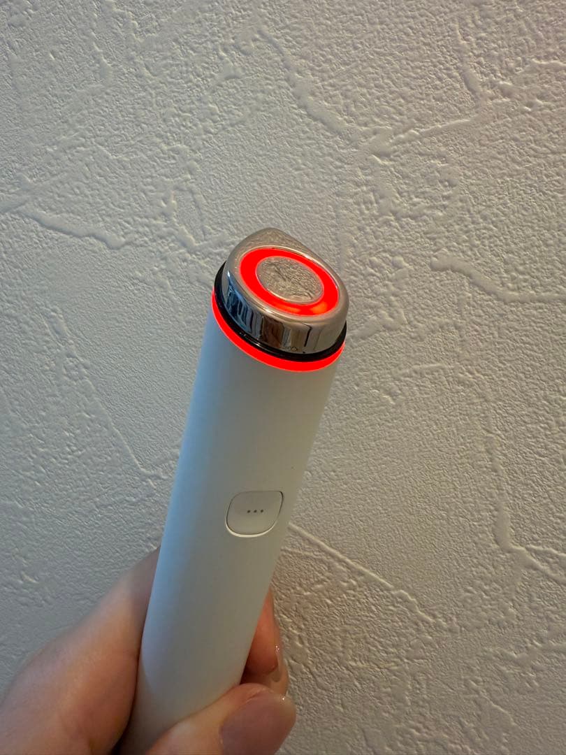 medicube ブースタープロミニ　LED美顔器 ホワイト
