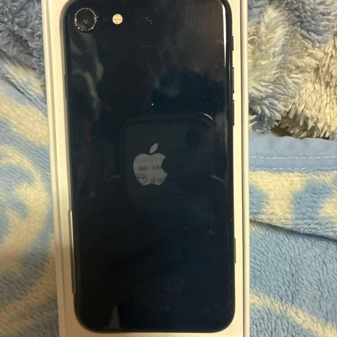 iPhone se三世代目　箱あり