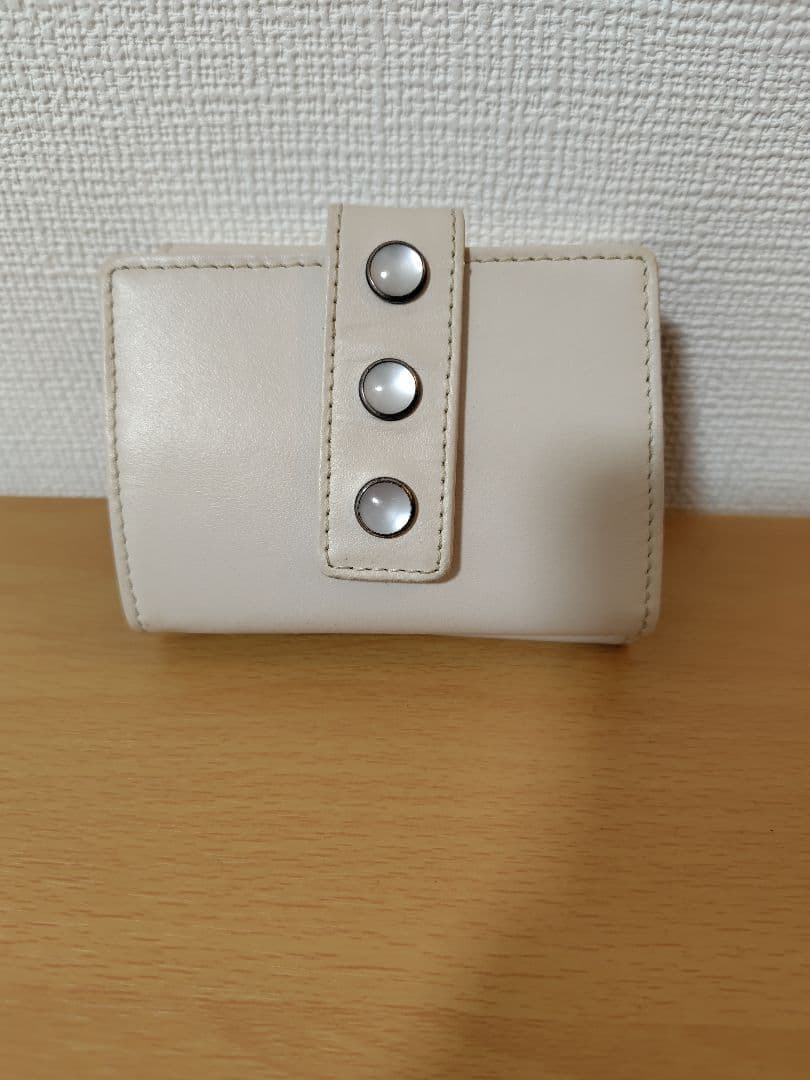 agnes b. コンパクトウォレット ラインストーン 白　バイカラー