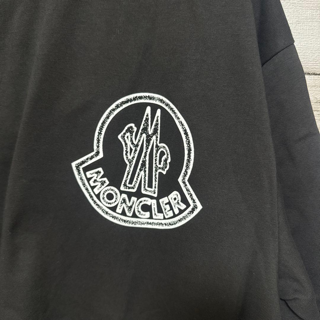 定価7万MONCLER ブラック Tシャツ