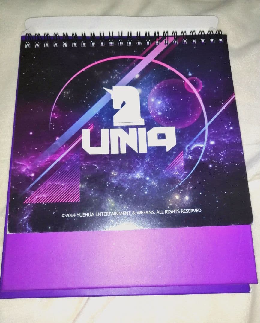 UNIQ 卓上カレンダー
